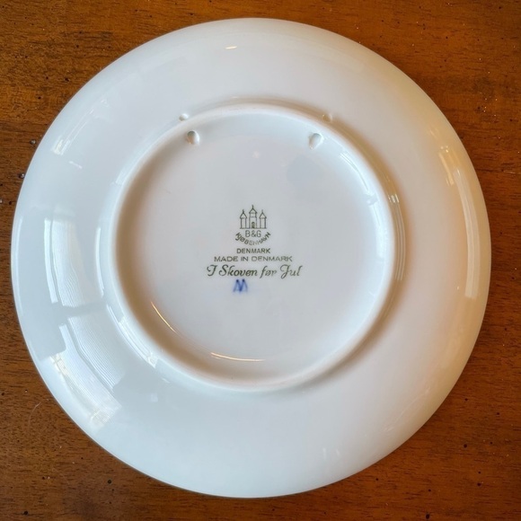 Bing & Grondahl 1965 Collectable Christmas Plate - Picture 2 of 5